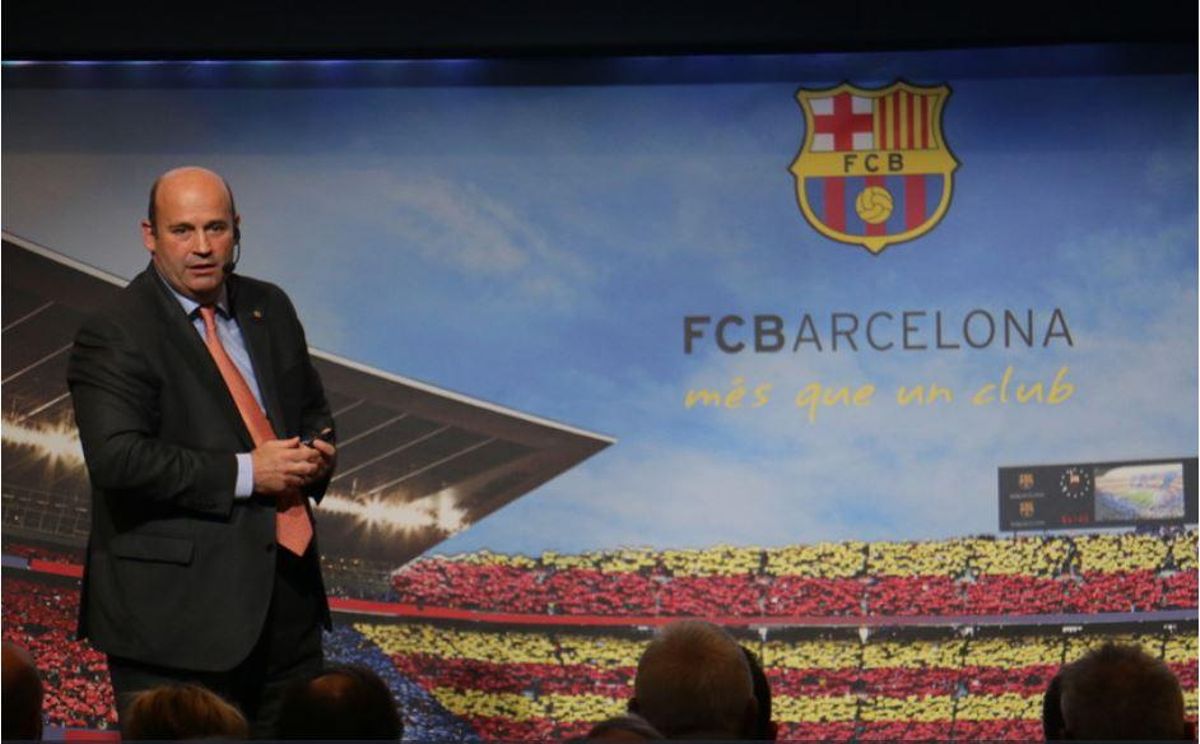 Òscar Grau, durante la presentación del organigrama del FC Barcelona, en 2016. Òscar Grau, durante la presentación del organigrama del FC Barcelona, en 2016.