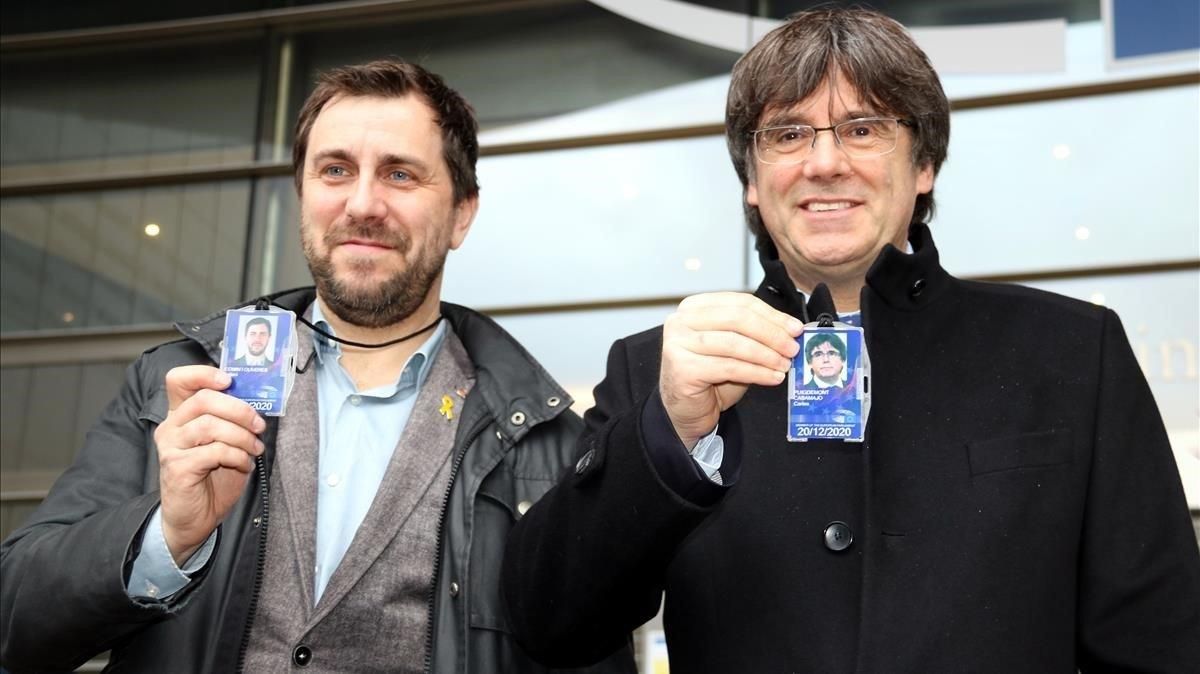 Els Verds continuen sense aclarir el camí per incorporar Puigdemont i Comín Els Verds continuen sense aclarir el camí per incorporar Puigdemont i Comín