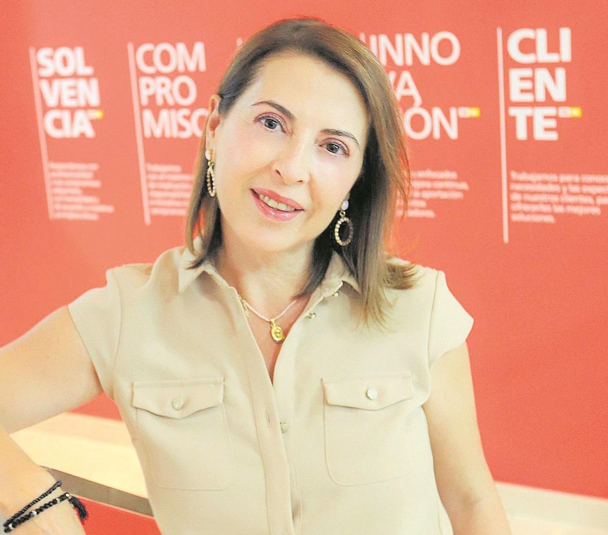Ángeles Serna, en la sede de TM Grupo Inmobiliario en Torrevieja Ángeles Serna, en la sede de TM Grupo Inmobiliario en Torrevieja
