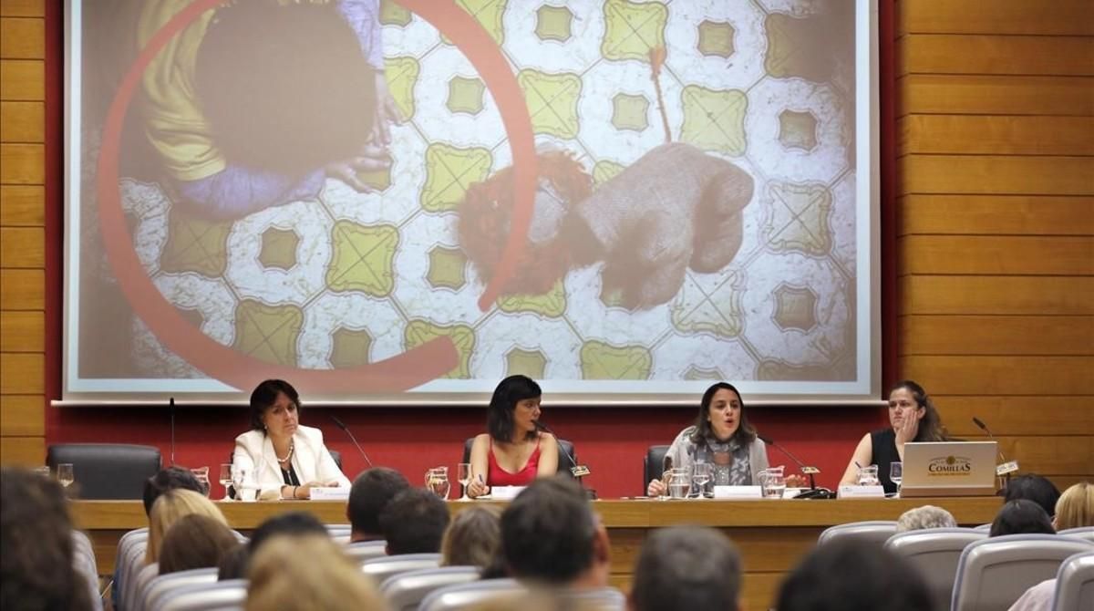 El congreso sobre la violencia contra la infancia organizado en Madrid por Save de Children. El congreso sobre la violencia contra la infancia organizado en Madrid por Save de Children.