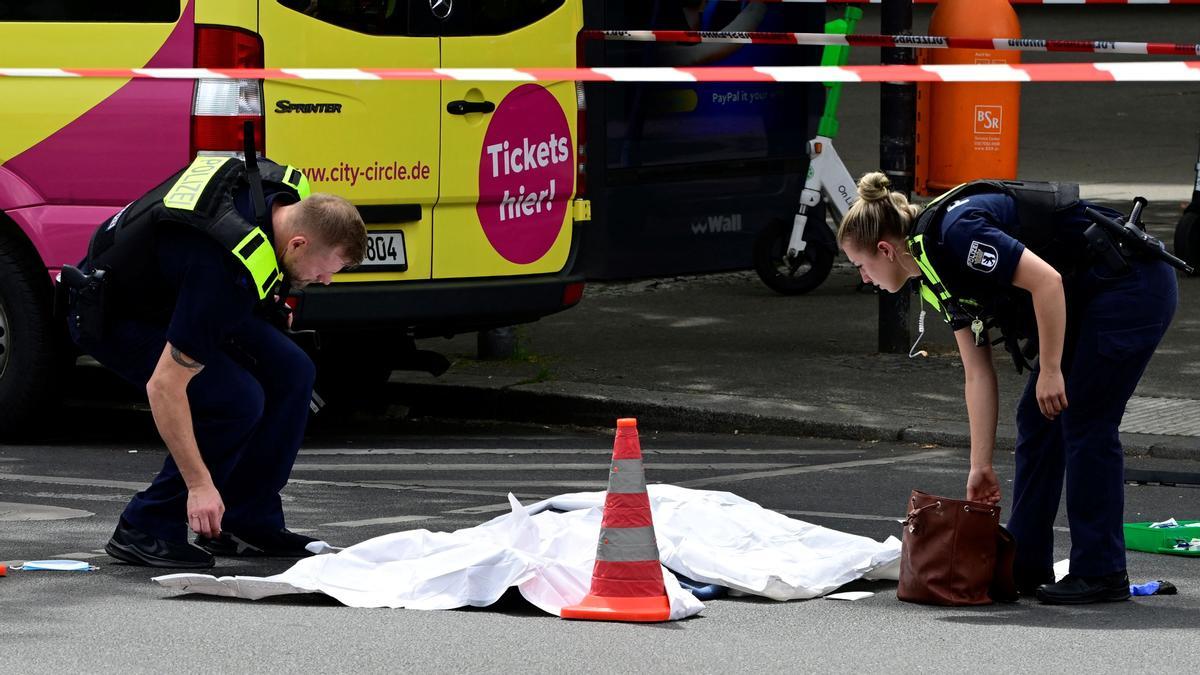 Un atropellament múltiple a Berlín mata una dona i fereix 30 persones més
