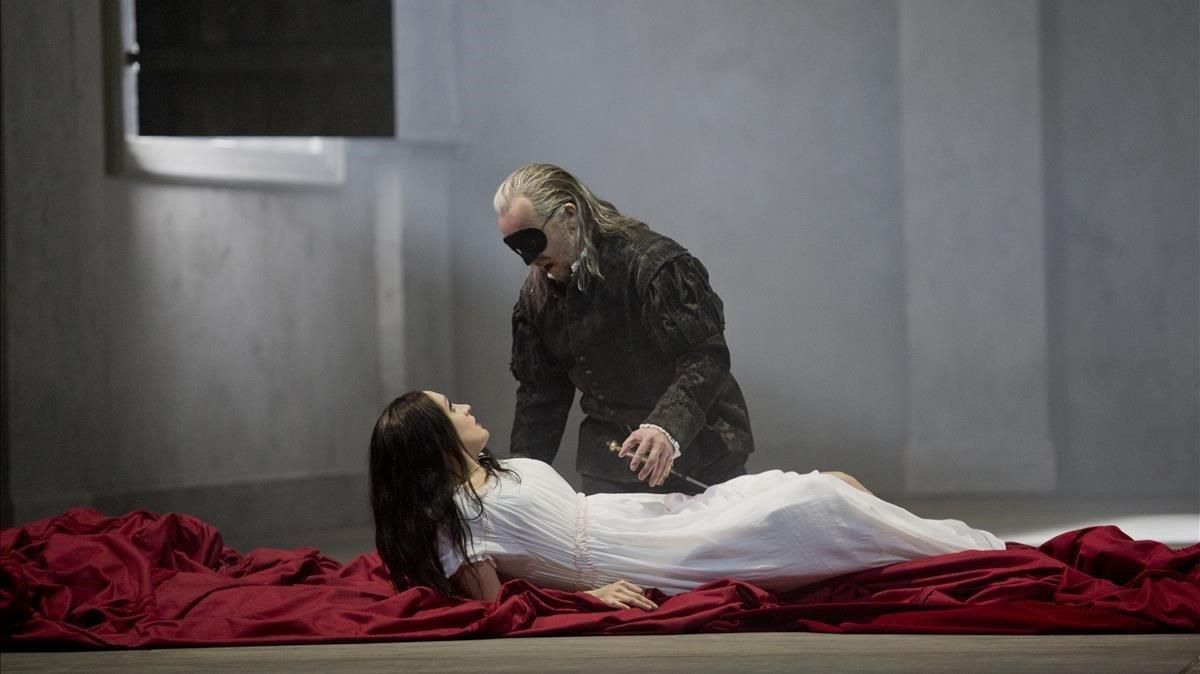 Un momento del montaje de ’Don Giovanni’, de Mozart, con puesta en escena de Christopher Maltman que abrirá oficialmente la temporada del Liceu el próximo día 24. Un momento del montaje de ’Don Giovanni’, de Mozart, con puesta en escena de Christopher Maltman que abrirá oficialmente la temporada del Liceu el próximo día 24.
