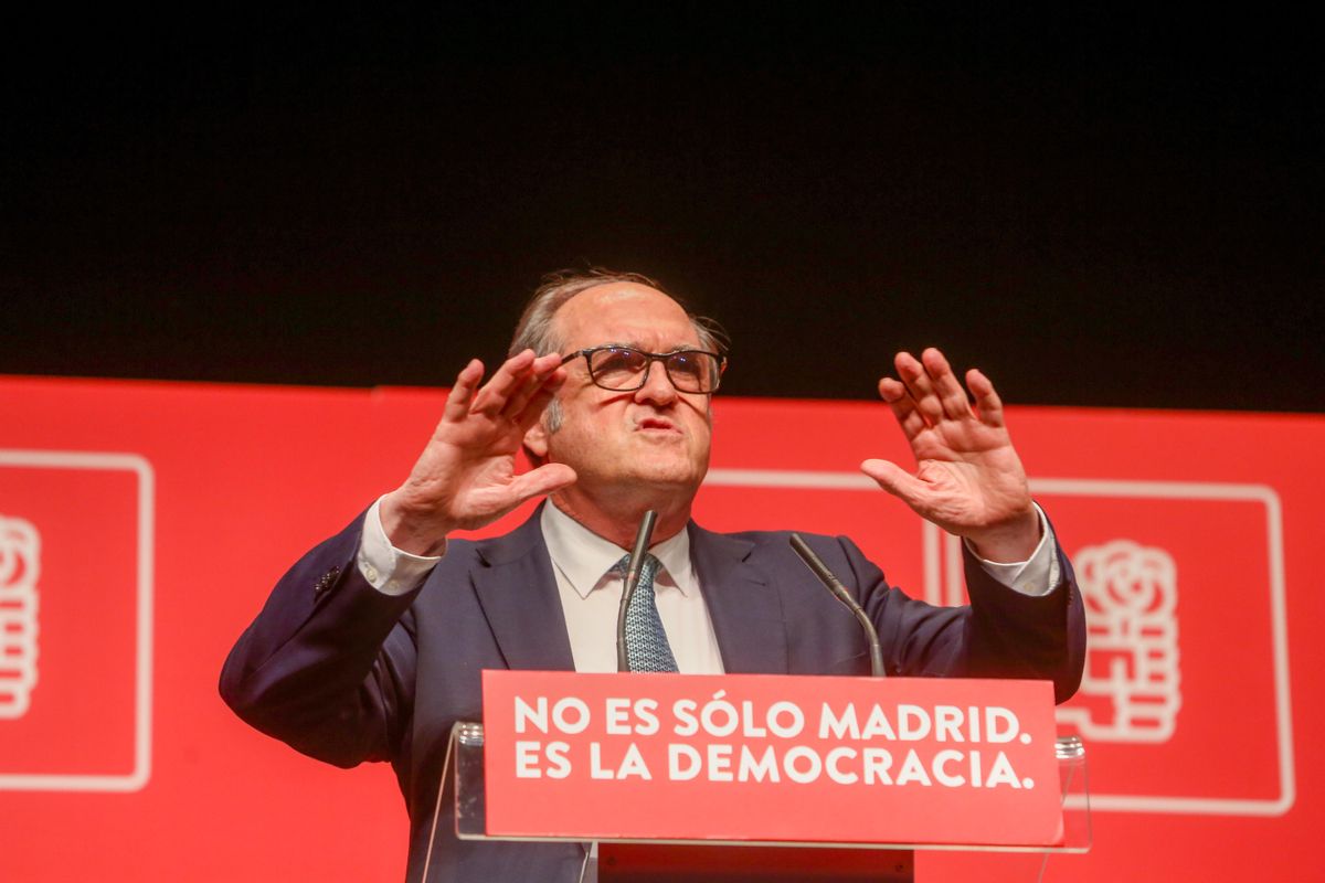 El candidato socialista el 4-M, Ángel Gabilondo, durante un acto de campaña en Leganés este 28 de abril. El candidato socialista el 4-M, Ángel Gabilondo, durante un acto de campaña en Leganés este 28 de abril.