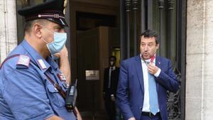 Salvini este jueves tras dejar el edificio del Senado.