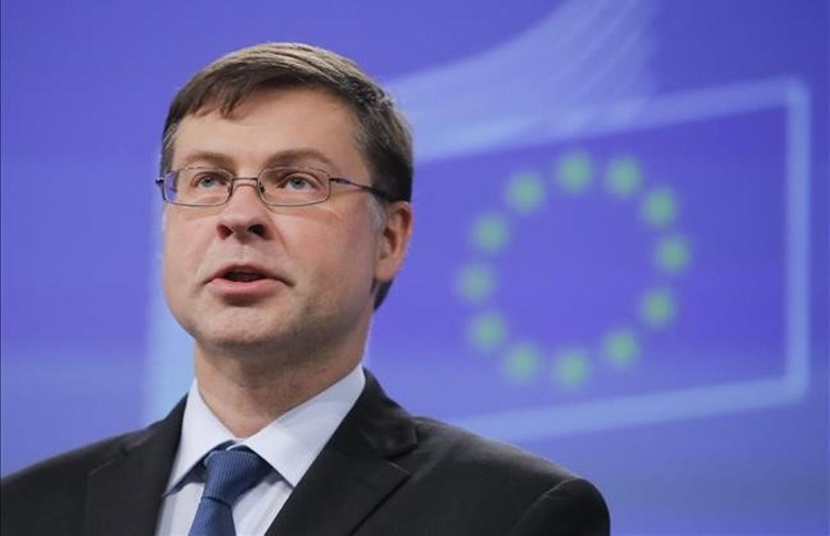 El vicepresidente de la Comisión Europea, Valdis Dombrovskis, responsable de las propuestas para culminar la Unión Bancaria. El vicepresidente de la Comisión Europea, Valdis Dombrovskis, responsable de las propuestas para culminar la Unión Bancaria.
