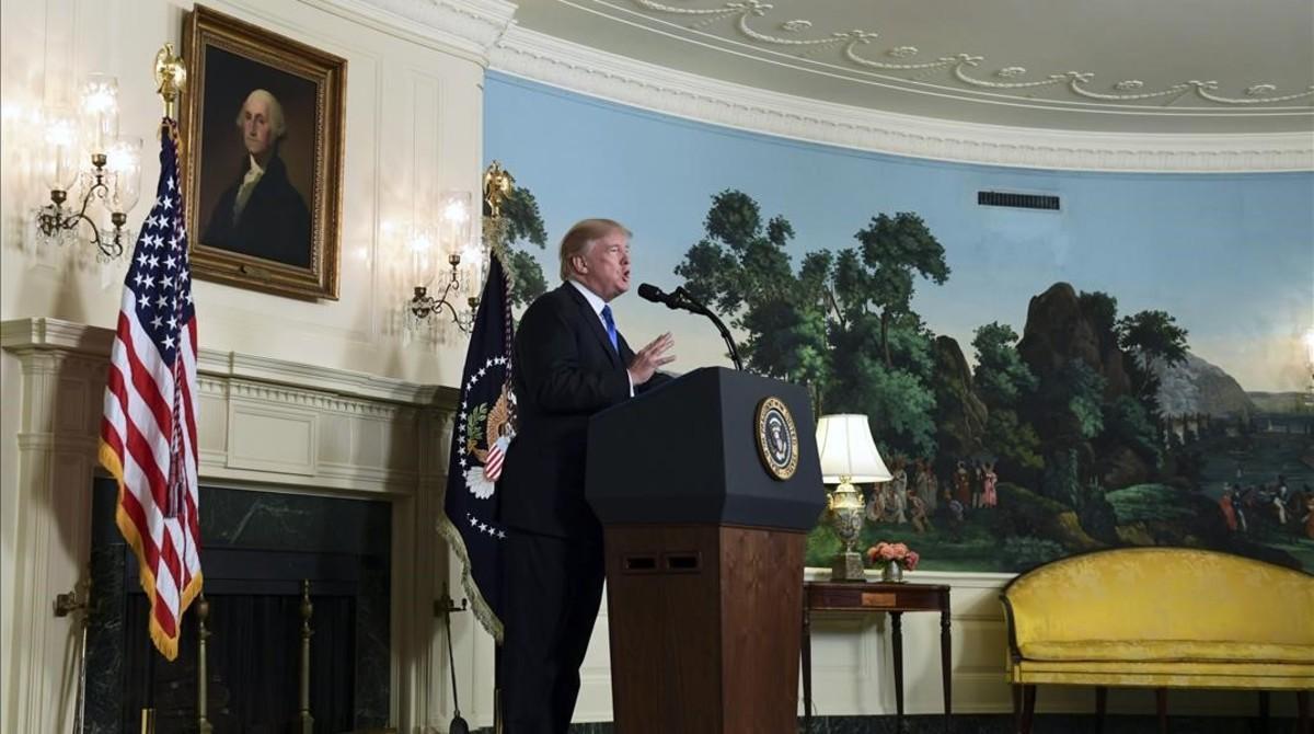 El presidente de EEUU, Donald Trump, en el transcurso de su comparecencia sobre el pacto nuclear con Irán.
