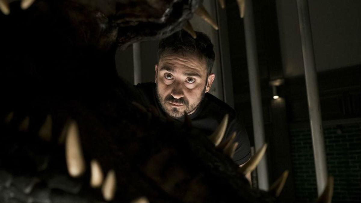J.A. Bayona, en el rodaje de ’Jurassic World: el reino caído’.