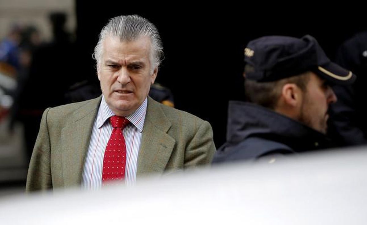 Luis Bárcenas saliendo de la Audiencia Nacional, el pasado 13 de marzo, en Madrid. Luis Bárcenas saliendo de la Audiencia Nacional, el pasado 13 de marzo, en Madrid.