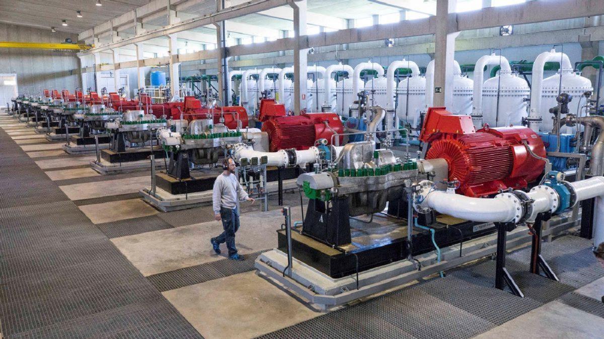 Una desaladora puede consumir tanta energía como 630.000 viviendas Una desaladora puede consumir tanta energía como 630.000 viviendas