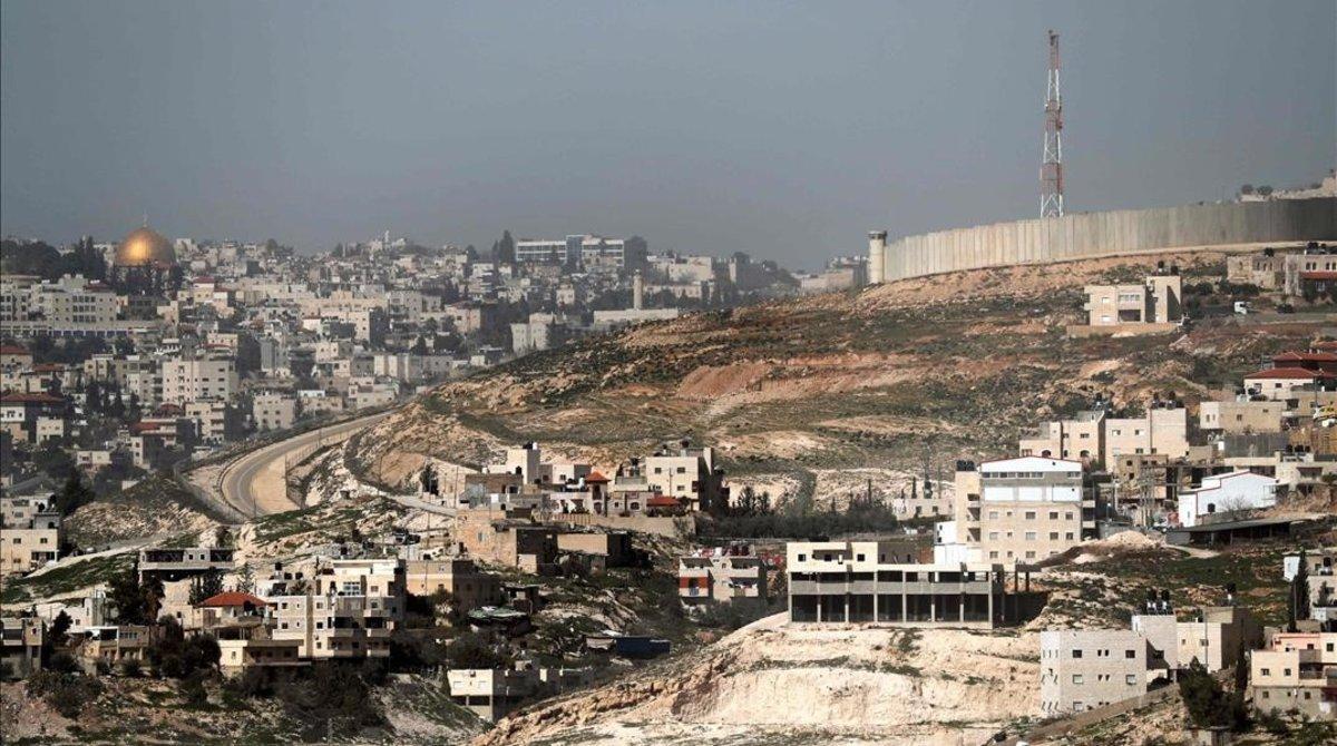 El polémico muro que Israel ha construído en Jerusalén Este.