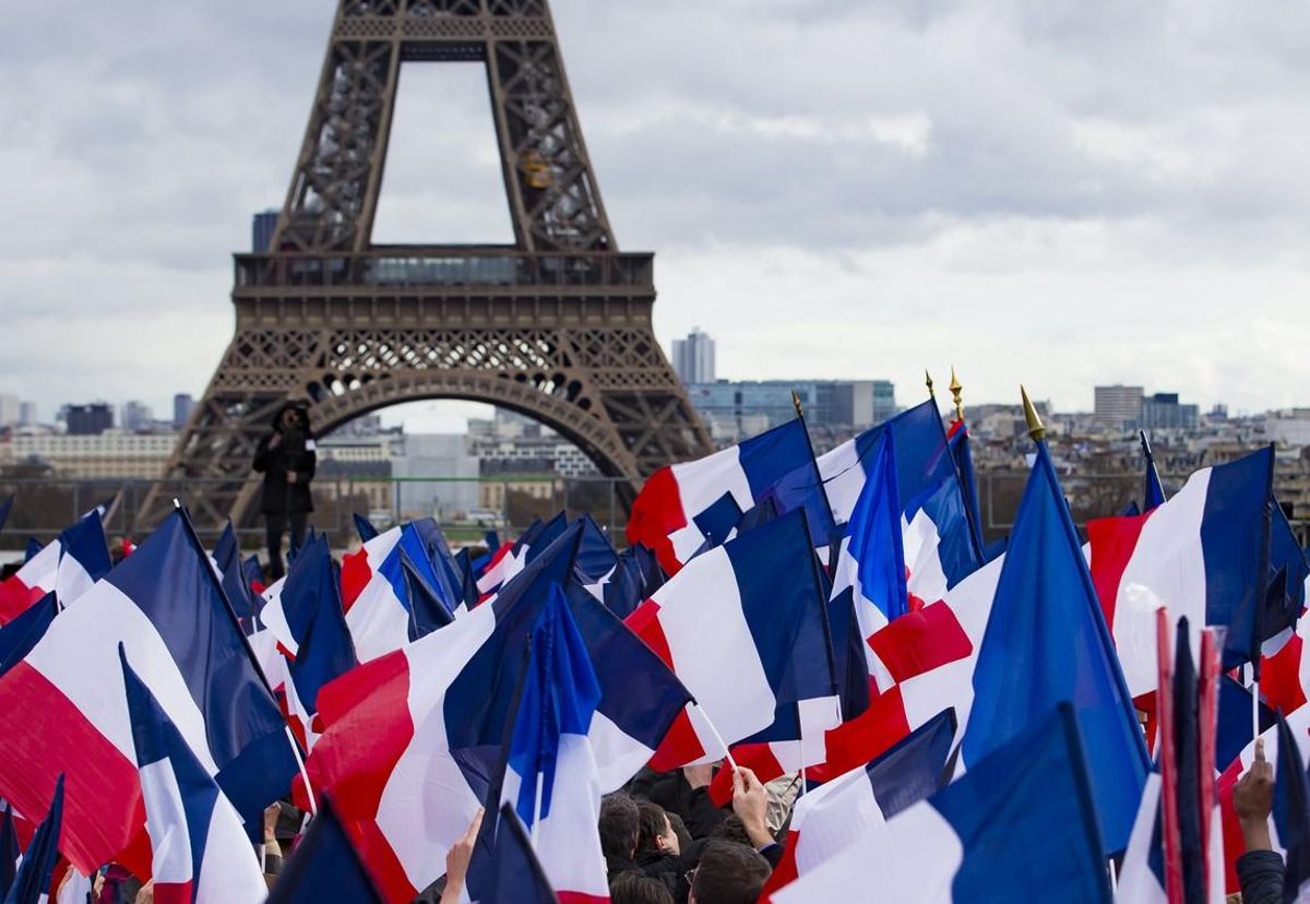 Seguidores de Fillon en la concentración de apoyo en Trocadero. Seguidores de Fillon en la concentración de apoyo en Trocadero.