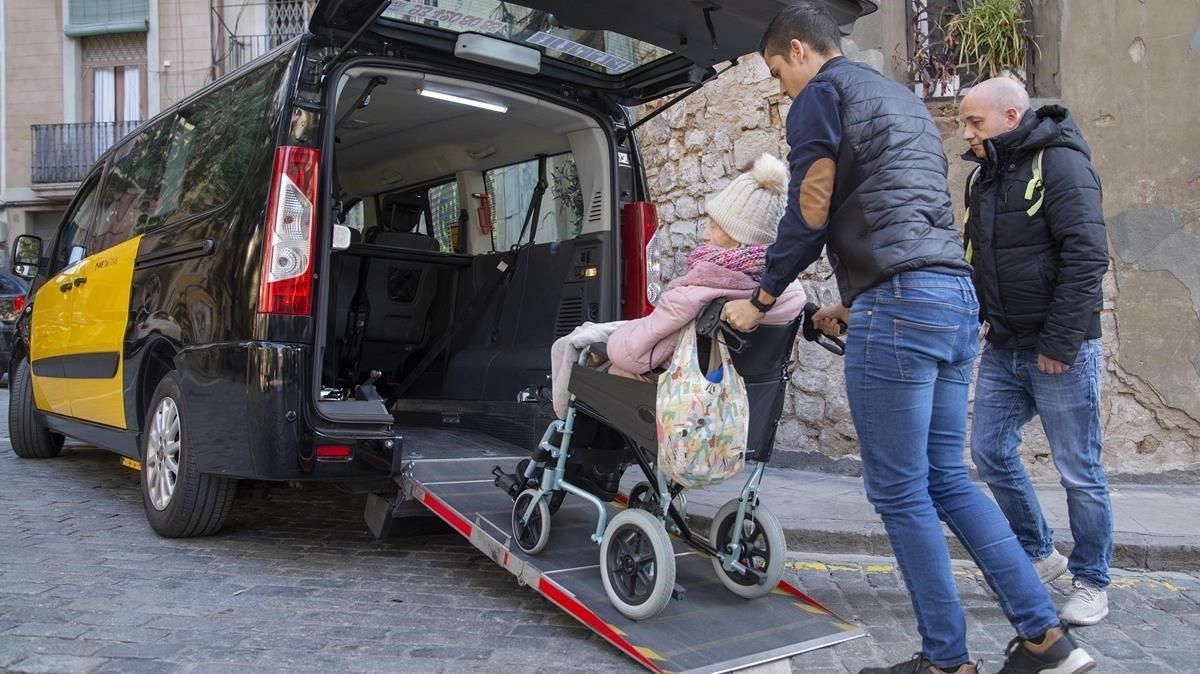 Un servicio de la empresa Taxi Amic SL, afectada por los impagos de la comisión liquidadora del Consell Comarcal del Barcleonès. Un servicio de la empresa Taxi Amic SL, afectada por los impagos de la comisión liquidadora del Consell Comarcal del Barcleonès.
