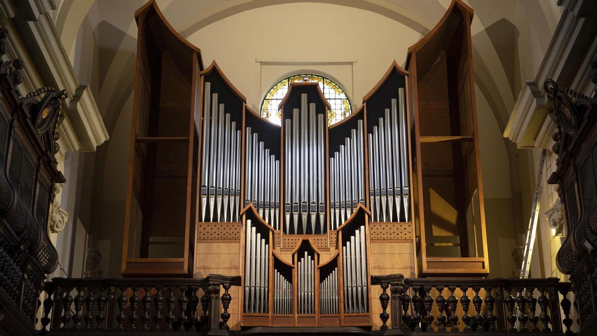 Imagen frontal del órgano barroco de la iglesia de Sant Felip Neri, que se inaugura este viernes.