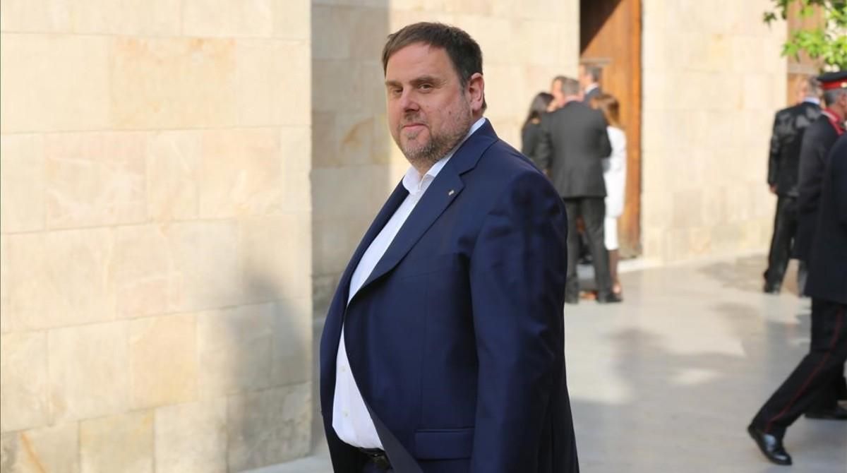 El vicepresidente del Govern, Oriol Junqueras, en el Palau de la Generalitat. El vicepresidente del Govern, Oriol Junqueras, en el Palau de la Generalitat.