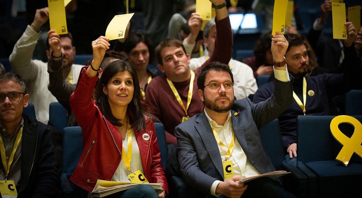 Esquerra obre les negociacions per formar Govern amb una primera trobada amb la CUP Esquerra obre les negociacions per formar Govern amb una primera trobada amb la CUP
