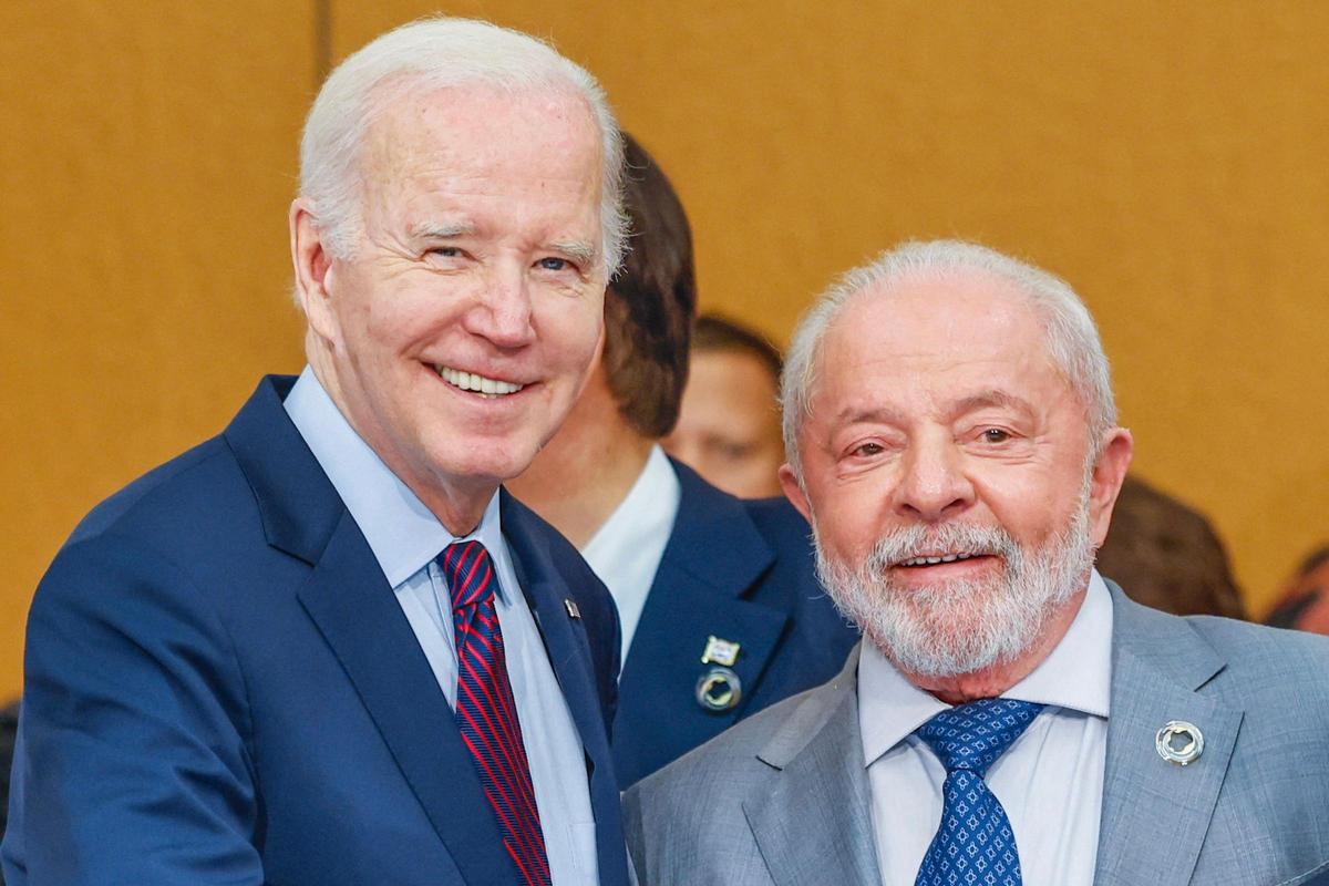 El presidente de EEUU, Joe Biden (izquierda), y su homólogo brasileño, Inacio Lula da Silva, en la cumbre del G7 en Hiroshima (Japón). El presidente de EEUU, Joe Biden (izquierda), y su homólogo brasileño, Inacio Lula da Silva, en la cumbre del G7 en Hiroshima (Japón).