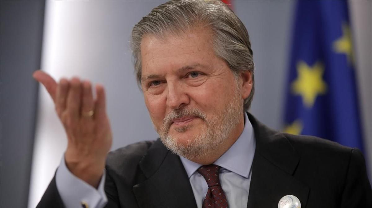 El portavoz del Gobierno, Íñigo Méndez de Vigo, en la rueda de prensa posterior al Consejo de Ministros. El portavoz del Gobierno, Íñigo Méndez de Vigo, en la rueda de prensa posterior al Consejo de Ministros.