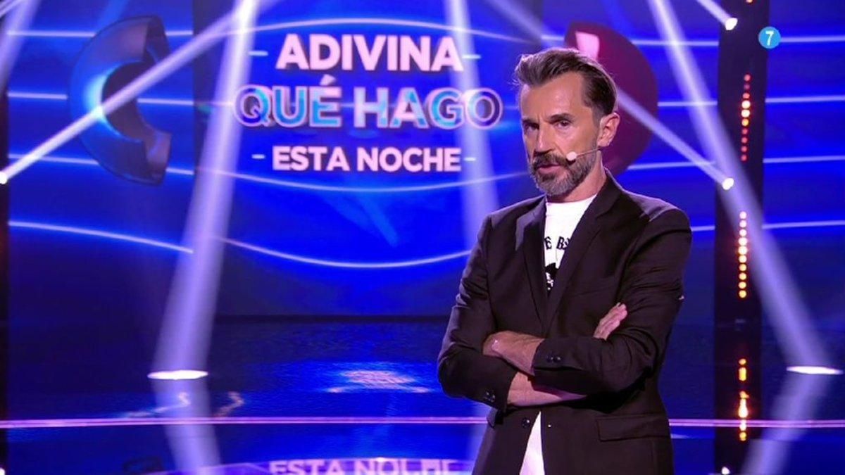 Santi Millán en el plató de ’Adivina qué vengo hacer esta noche’. Santi Millán en el plató de ’Adivina qué vengo hacer esta noche’.
