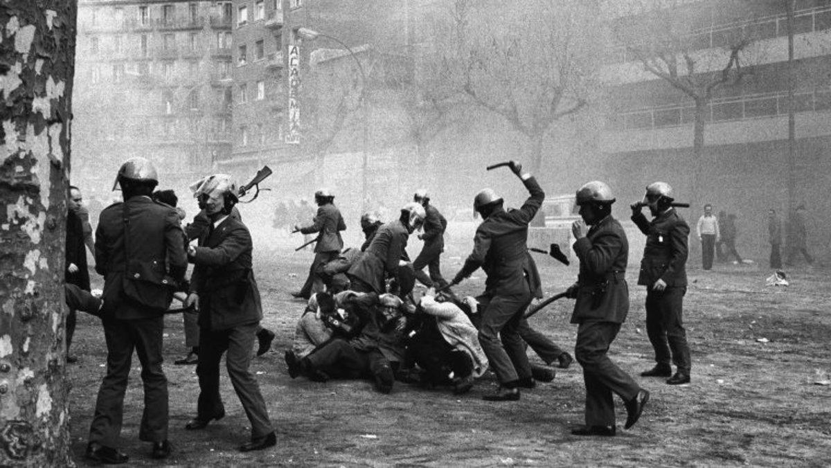 Imagen icónica de la represión franquista en Barcelona.