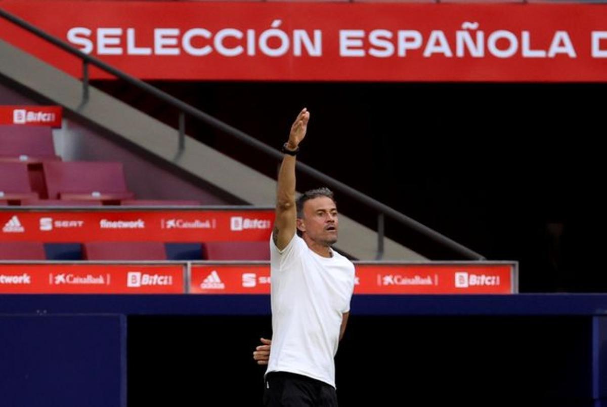 La resta de la selecció espanyola dona negatiu després del positiu de Busquets La resta de la selecció espanyola dona negatiu després del positiu de Busquets
