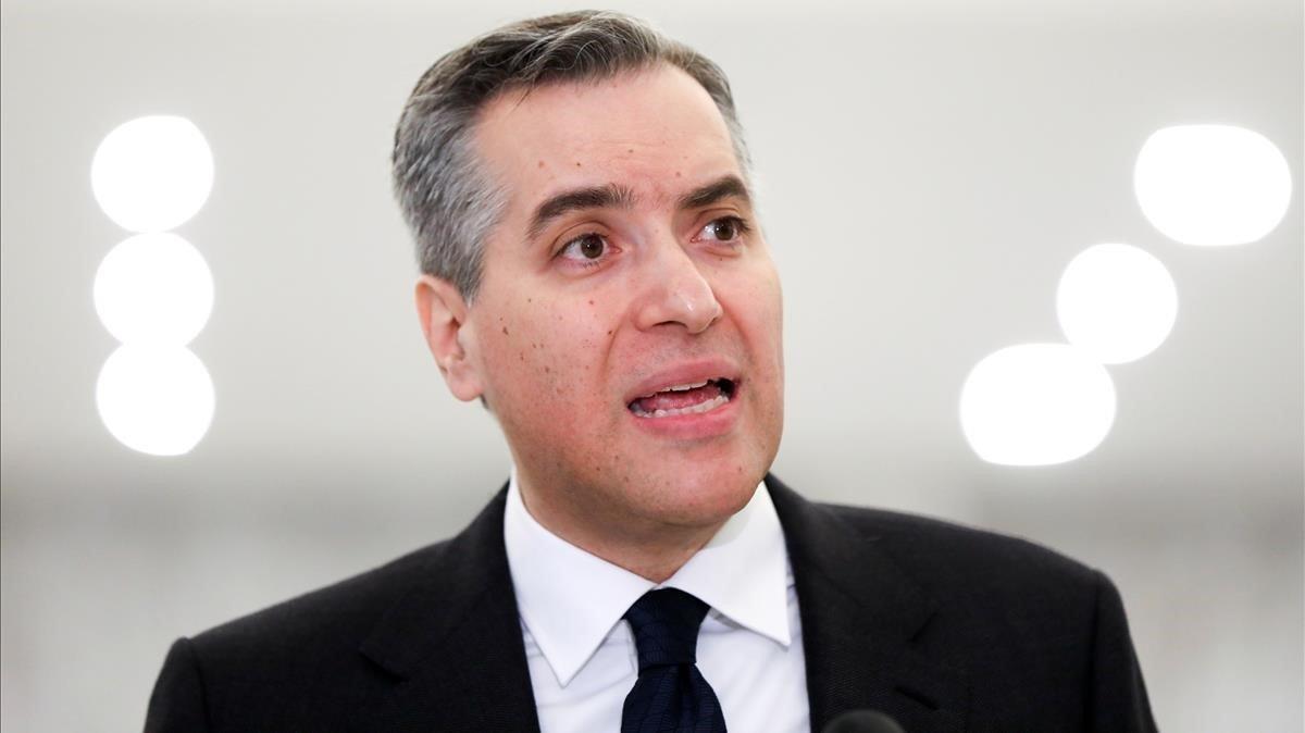 El primer ministro libanés, Mustapha Adib, en la comparecencia donde renuncia a su cargo. El primer ministro libanés, Mustapha Adib, en la comparecencia donde renuncia a su cargo.