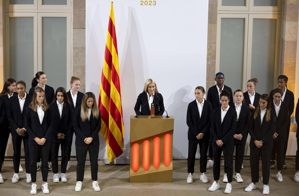 El Barça femení al Parlament: el poder de l’uniforme en mans rebels