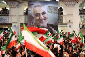 Imagen del general Qasim Soleimani en le ceremonia celebrada este lunes en Teherán.