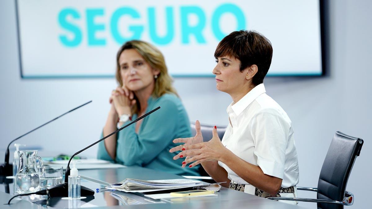 Rueda de prensa posterior al Consejo de Ministros, en la que han comparecido las ministras Isabel Rodríguez y Teresa Ribera. Rueda de prensa posterior al Consejo de Ministros, en la que han comparecido las ministras Isabel Rodríguez y Teresa Ribera.