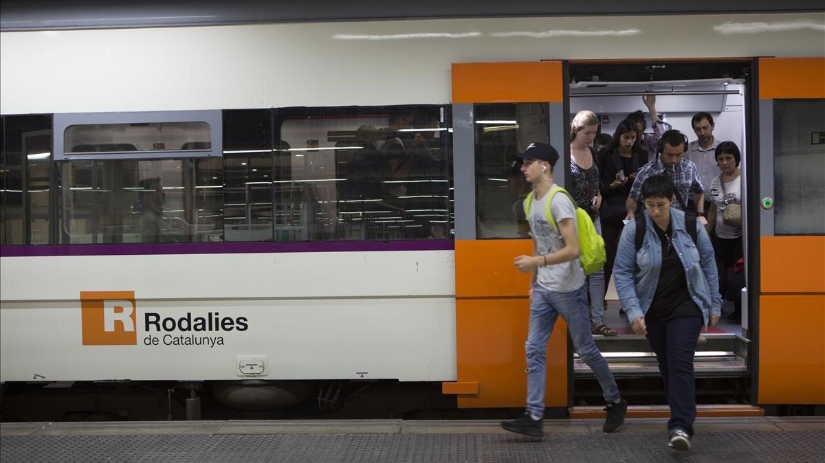 Retards a Rodalies per una avaria entre Sants i Plaça Catalunya