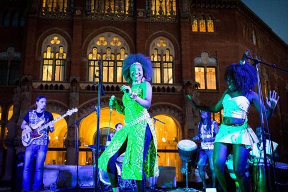 Actuació de la cantant guineana Nakany Kante, al Sant Pau. Actuació de la cantant guineana Nakany Kante, al Sant Pau.