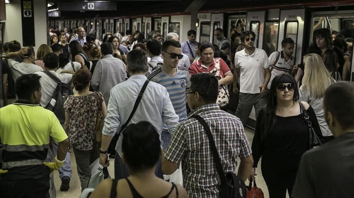 Una estación del metro de Barcelona. Una estación del metro de Barcelona.