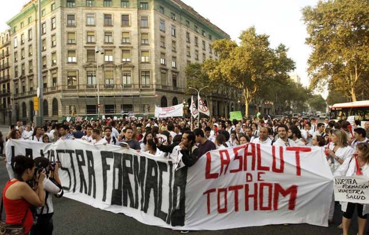 Protesta de médicos contra los recortes de la Generalitat. Protesta de médicos contra los recortes de la Generalitat.