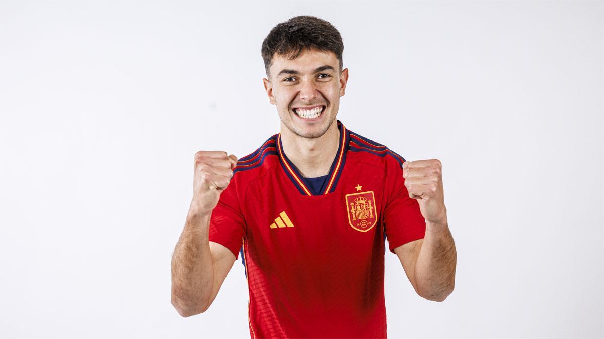Zubimendi: "Me pone contento que Busquets y Xavi hablen de mí" Zubimendi: "Me pone contento que Busquets y Xavi hablen de mí"
