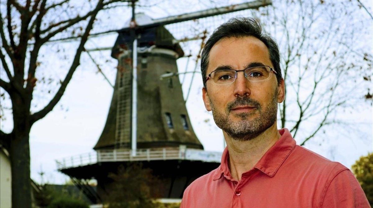 El químico, investigador y profesor universitario Daniel Blanco, que acaba de ser nombrado como el mejor docente de Química de Holanda. El químico, investigador y profesor universitario Daniel Blanco, que acaba de ser nombrado como el mejor docente de Química de Holanda.