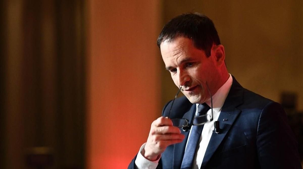 Hamon, en su comparecencia en la noche electoral. Hamon, en su comparecencia en la noche electoral.