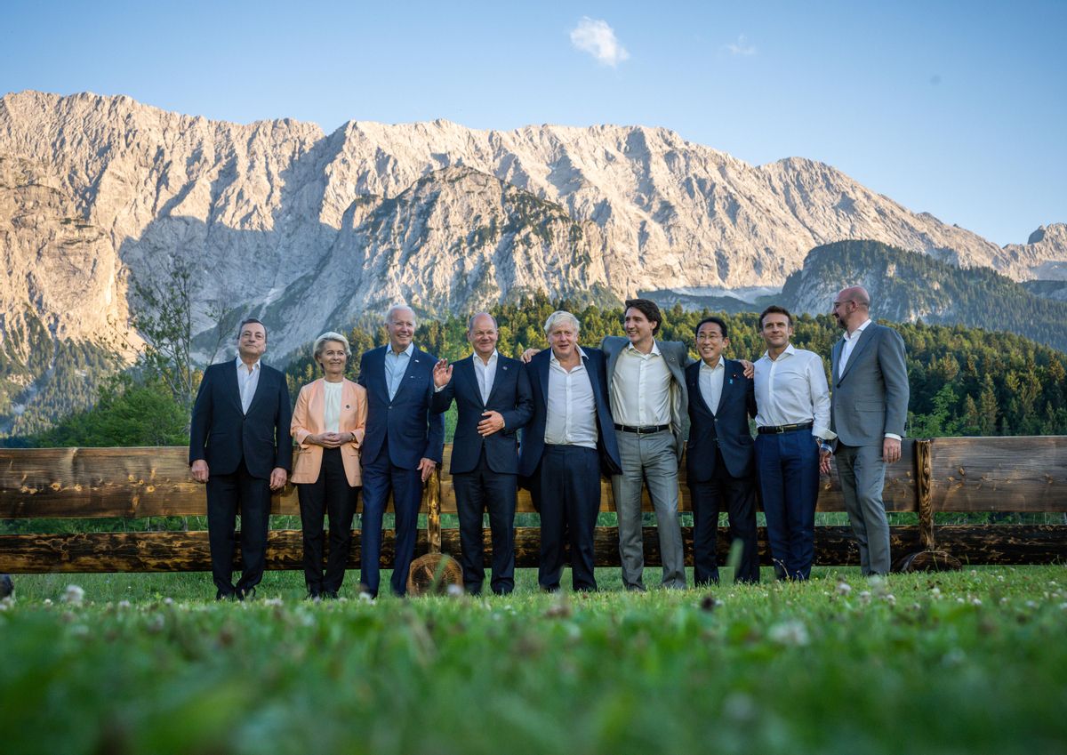 «¿Muntem a cavall a pit descobert?»: els líders del G-7 es riuen de les fotos de Putin «¿Muntem a cavall a pit descobert?»: els líders del G-7 es riuen de les fotos de Putin