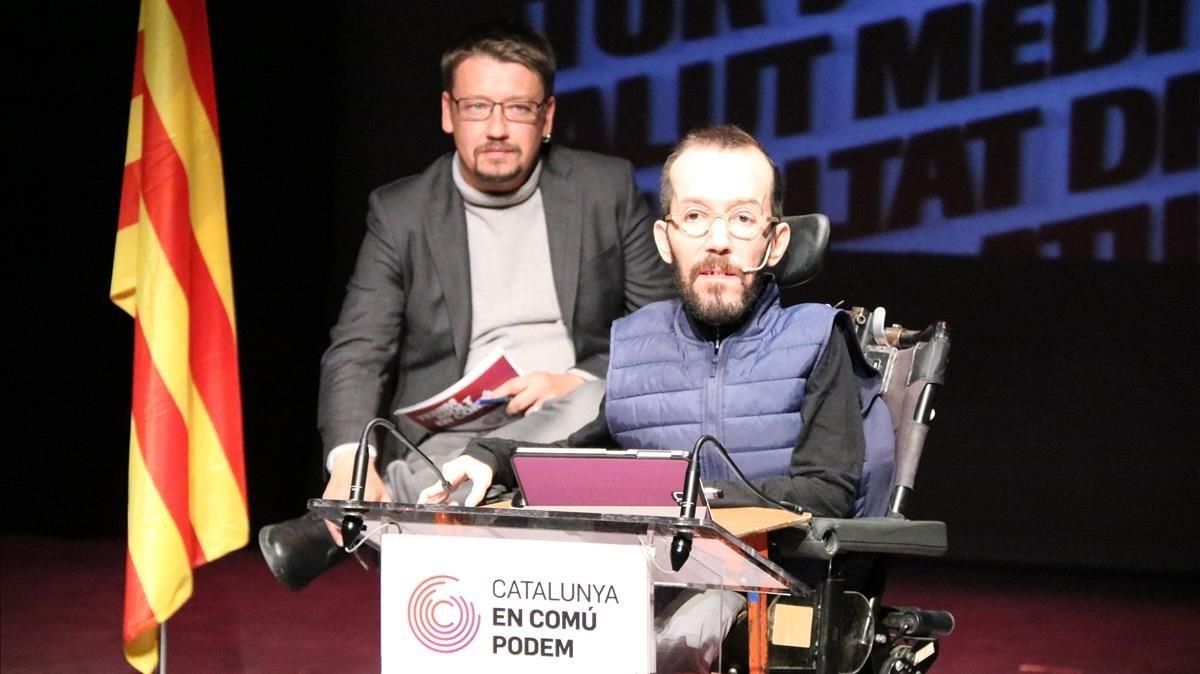 El secretario de organización de Podemos, Pablo Echenique, y el candidato de Catalunya en Comú, Xavier Domènech, este jueves, en El Vendrell. El secretario de organización de Podemos, Pablo Echenique, y el candidato de Catalunya en Comú, Xavier Domènech, este jueves, en El Vendrell.