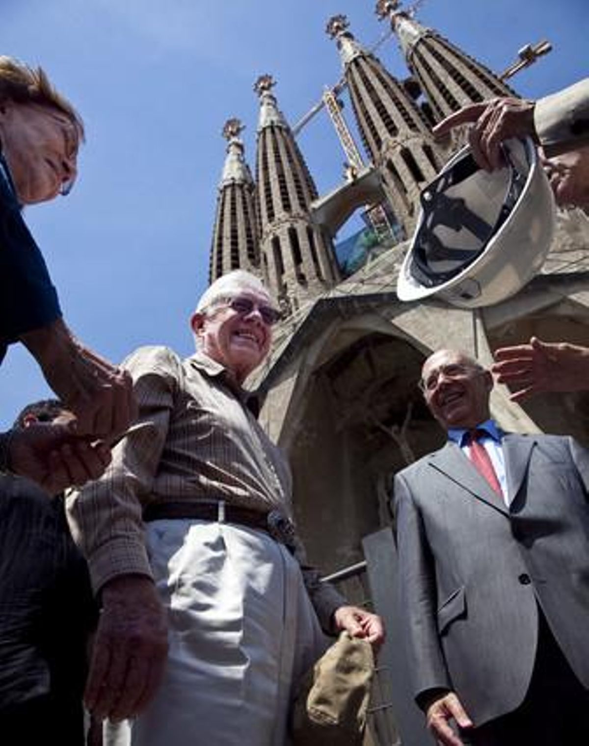 El expresidente de Estados Unidos Jimmy Carter ha visitado de forma privada el templo de la Sagrada Familia. El expresidente de Estados Unidos Jimmy Carter ha visitado de forma privada el templo de la Sagrada Familia.