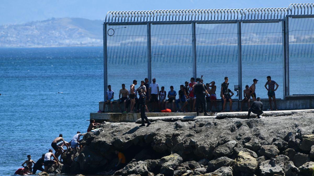 Espanya va vulnerar els drets de menors repatriats al Marroc, segons la Justícia andalusa