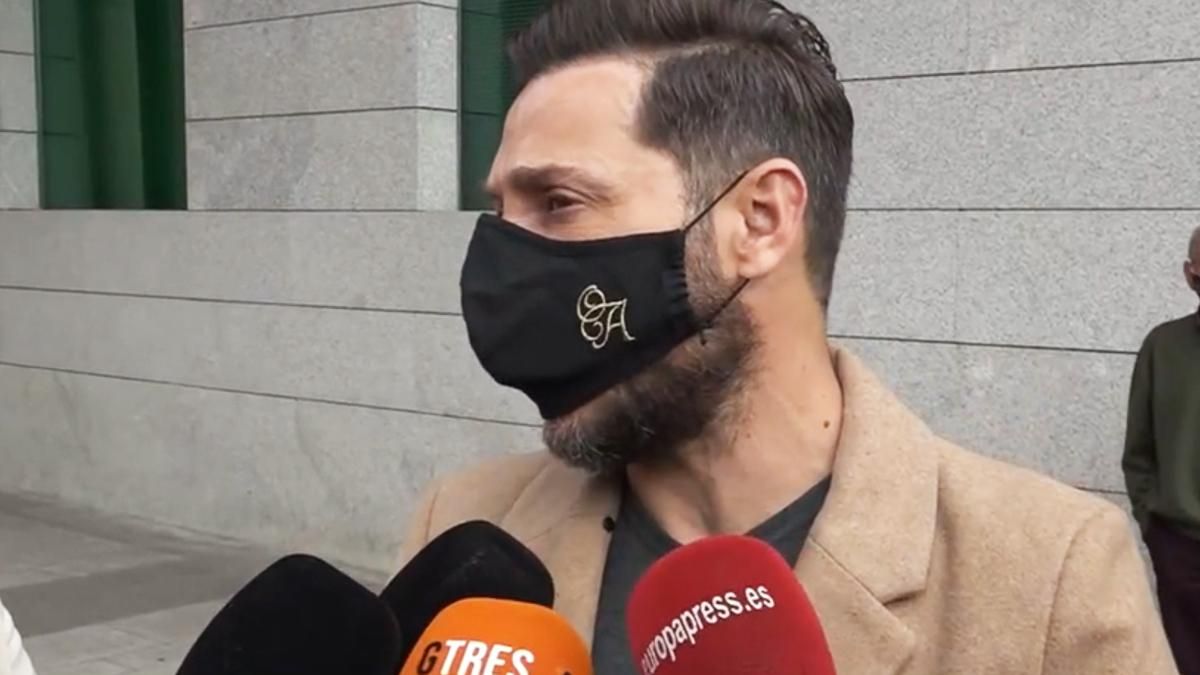 Antonio David adverteix Rocío Carrasco: «Tinc material de sobres per desmuntar el que explica» Antonio David adverteix Rocío Carrasco: «Tinc material de sobres per desmuntar el que explica»
