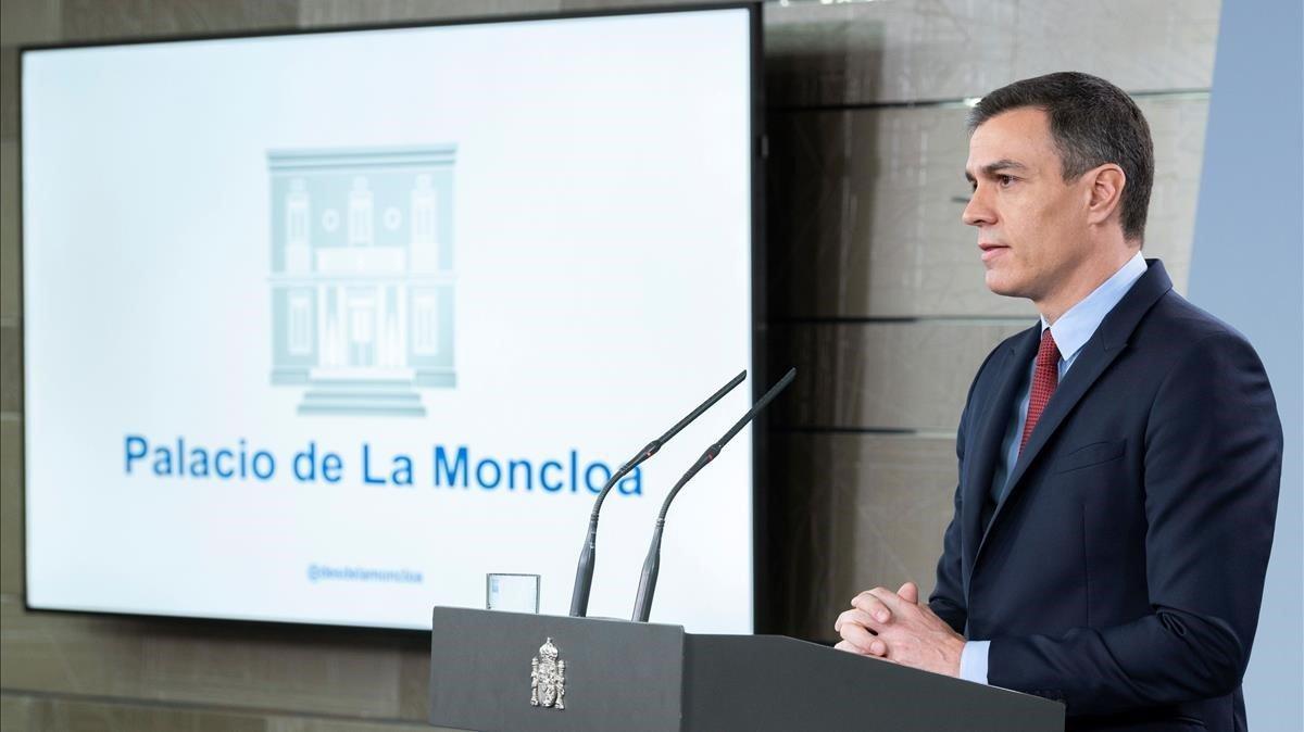 El presidente del Gobierno, Pedro Sánchez, en la comparecencia en la Moncloa, ayer viernes.
