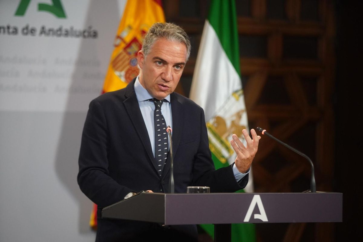 Bendodo confirma la seva marxa absoluta de la política andalusa i apunta el Senat: «Quan un se’n va, se’n va» Bendodo confirma la seva marxa absoluta de la política andalusa i apunta el Senat: «Quan un se’n va, se’n va»