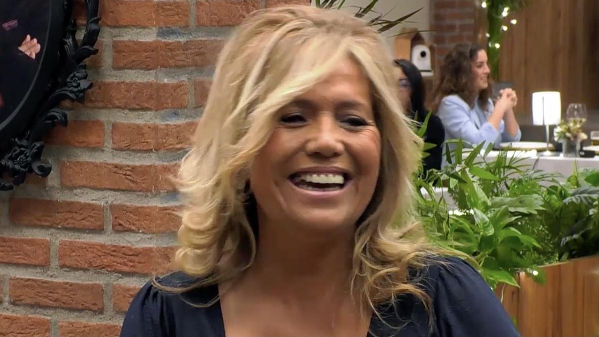 Un comensal de 'First Dates' se queda impactado al conocer la profesión de su cita Un comensal de 'First Dates' se queda impactado al conocer la profesión de su cita