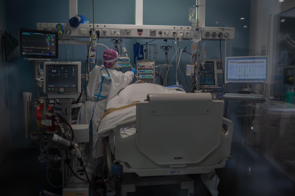 Una uci del Hospital del Mar de Barcelona. Una uci del Hospital del Mar de Barcelona.