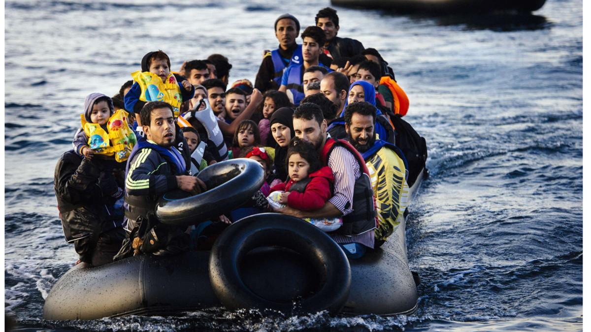 16 immigrants morts i 30 desapareguts en un naufragi a les aigües de Xipre