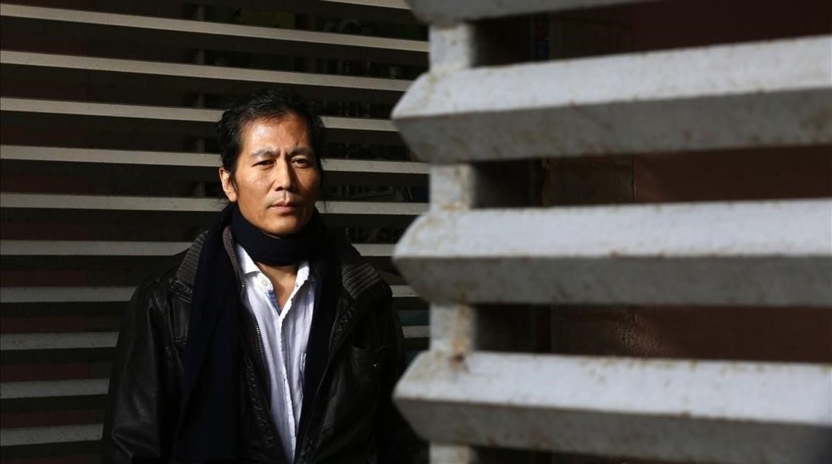 Menos darle al 'like' y más coger el azadón Menos darle al 'like' y más coger el azadón