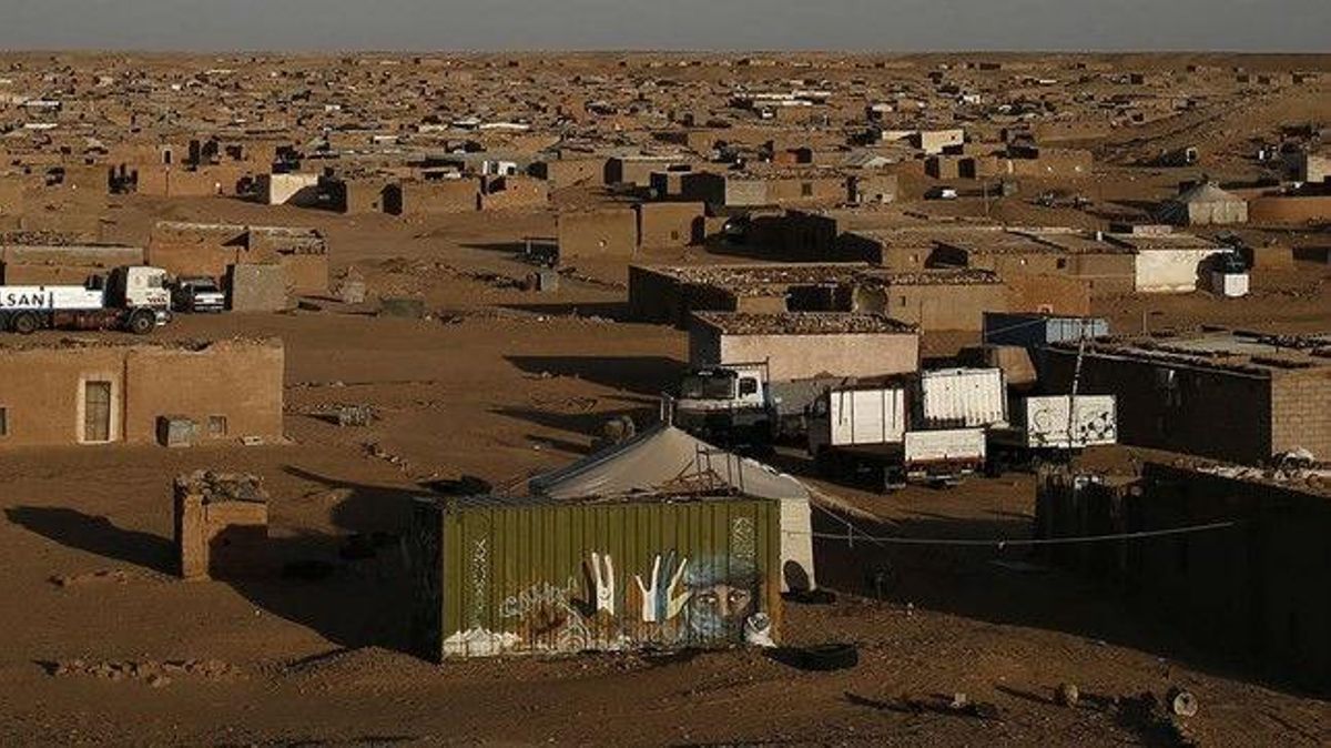 Campo de refugiados de saharauis en Tinduf, al sur de Argelia. Campo de refugiados de saharauis en Tinduf, al sur de Argelia.