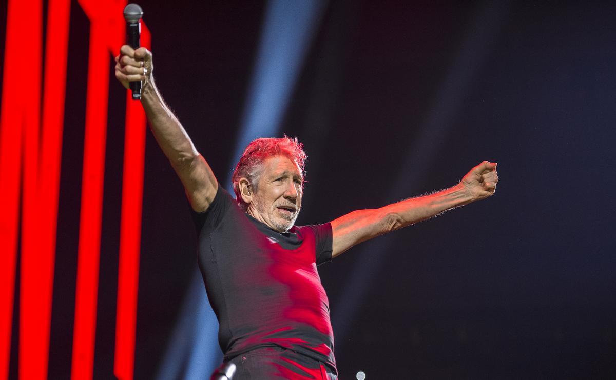 Roger Waters sacseja el Sant Jordi amb el seu dia del judici final