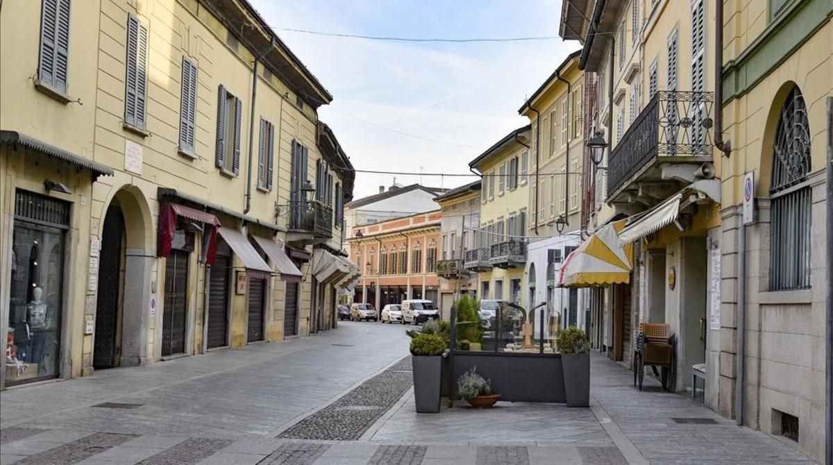 Calles desiertas en Codogno, en el norte de Italia, tras la alerta por el coronavirus. Calles desiertas en Codogno, en el norte de Italia, tras la alerta por el coronavirus.