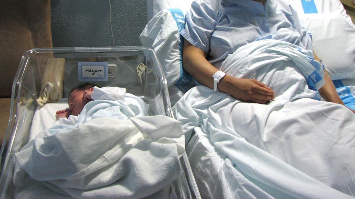Imagen del primer bebé recién nacido en el año en Tarragona.